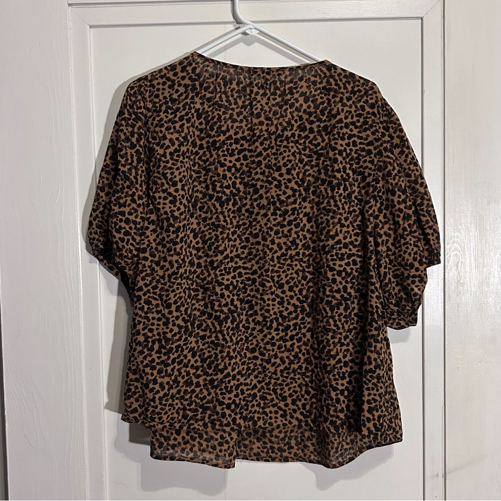 Madewell Leopard Top Shirt Plus Size 2X Half Puff… - image 4